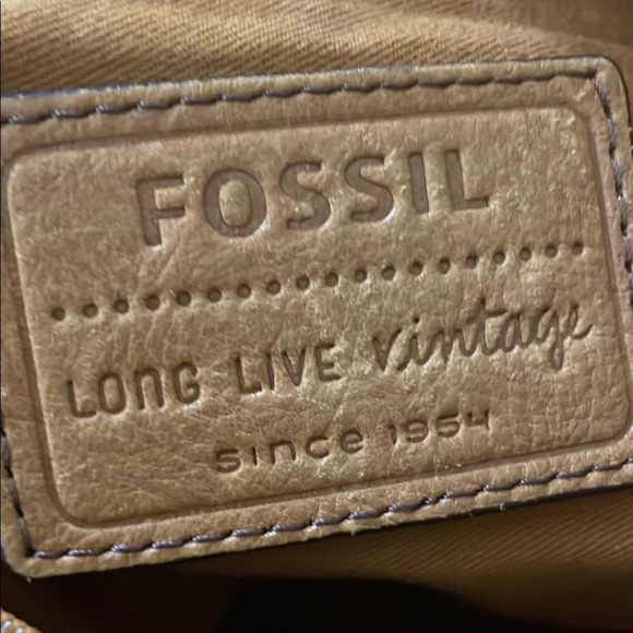 Fossil Tan Leather Crossbody Bag with Adjustable Strap - Picture 5 of 13